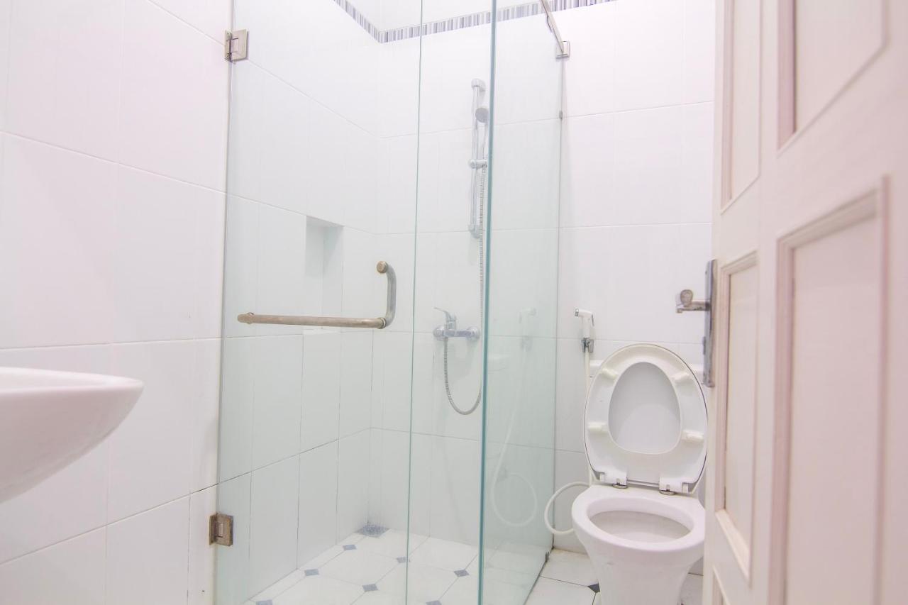 Ndalem Sarengat Apartment Yogyakarta Exterior foto