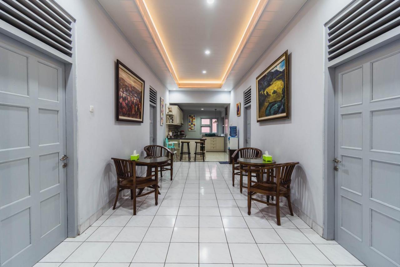 Ndalem Sarengat Apartment Yogyakarta Exterior foto